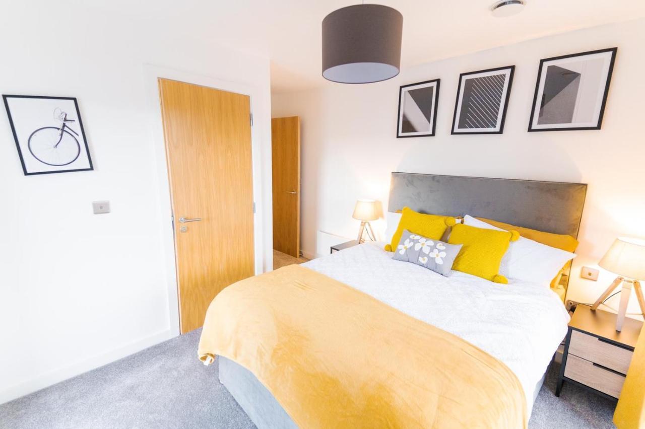 Exquisite Cosy 2-Bed Apartment In Salford Manchester Exterior photo